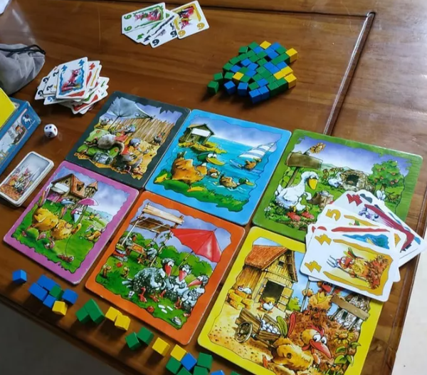 《鸡同鸭抢》:培养孩子预测思维与社交能力的理想桌游-1762322010095.png